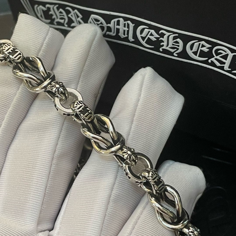 Ch*0me He**ts bracelets